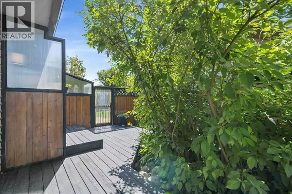 Calgary, AB T3G1R5,136 Ranchview Court NW