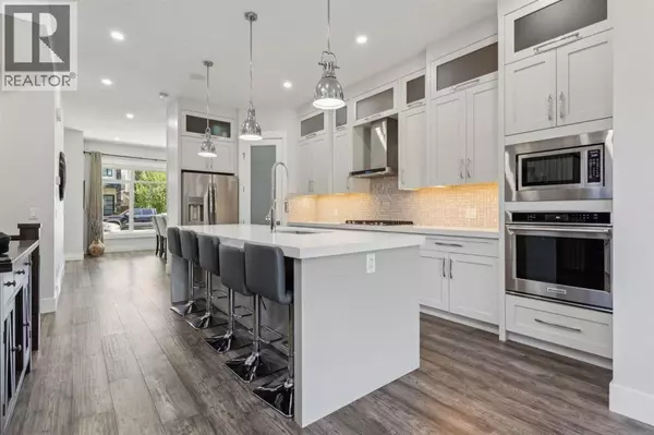 Calgary, AB T3E3L6,3717 41 Street SW