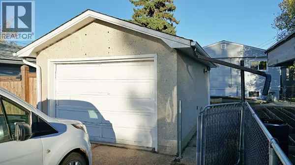 Vegreville, AB T9C1K3,5518 50 Street