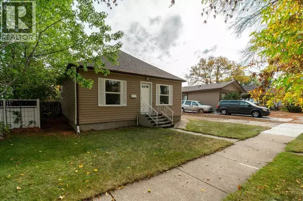 Lethbridge, AB T1H2L8,717 12B Street N