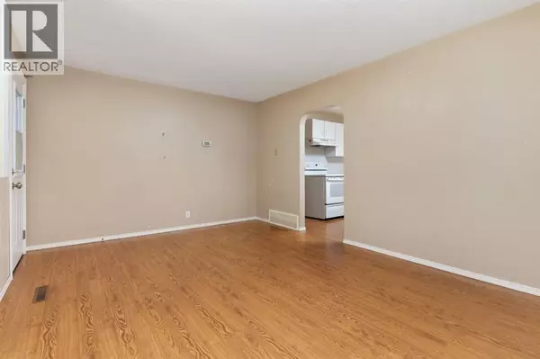 Camrose, AB T4V1M2,5227 48 Street