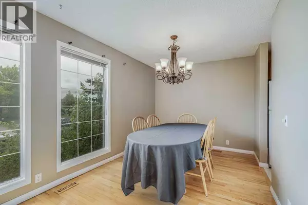 Airdrie, AB T4B1B1,16 Ridgegate Way SW