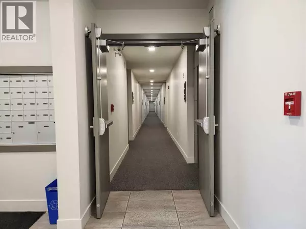 Calgary, AB T3R1M9,109, 214 Sherwood Square NW