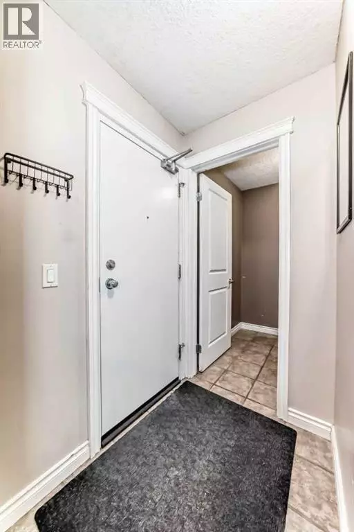 Calgary, AB T2E0H6,204, 420 3 Avenue NE