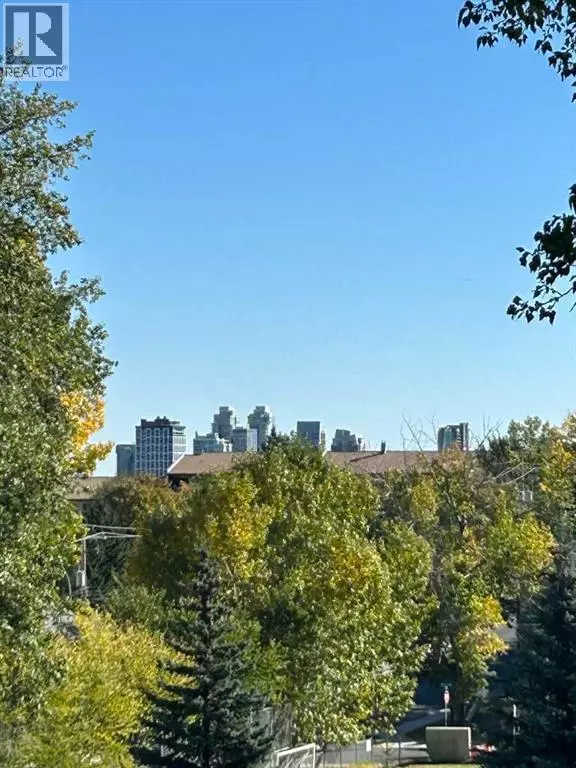 Calgary, AB T2T4M9,6, 2407 17 Street SW