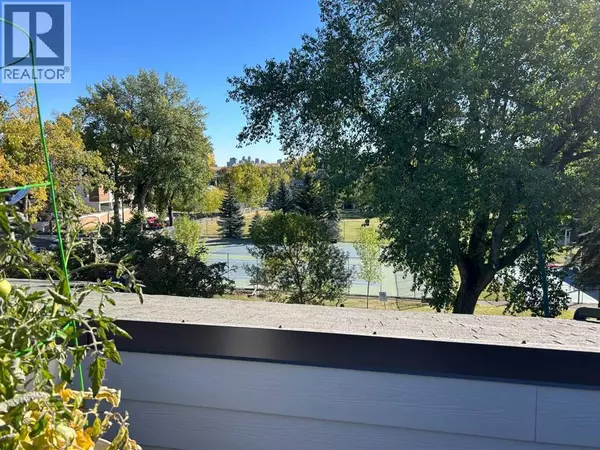 Calgary, AB T2T4M9,6, 2407 17 Street SW