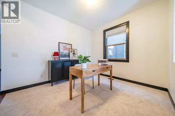 Calgary, AB T2C5E5,73 Quarry Way SE