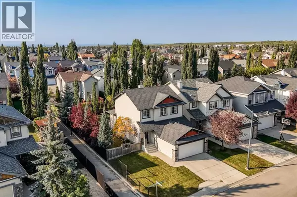 1 Cougarstone Villas SW, Calgary, AB T3H4Z4