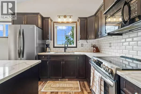 Red Deer, AB T4R0J1,90 Larsen Crescent