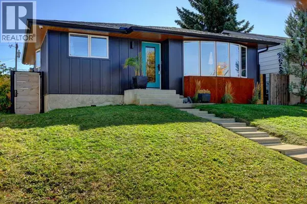 3240 Doverville Crescent SE, Calgary, AB T2B1T9