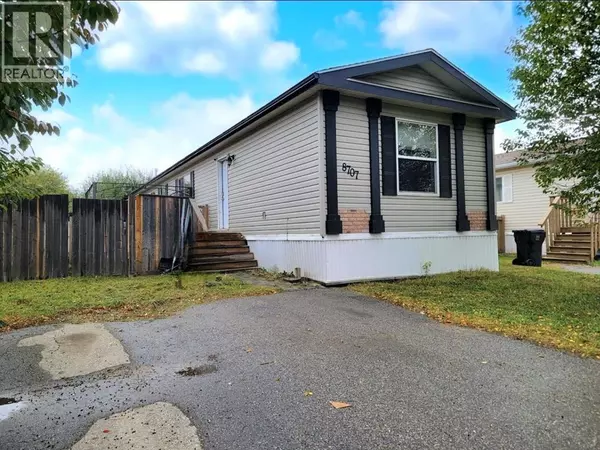 8707 90 Street, Grande Prairie, AB T8X1V6