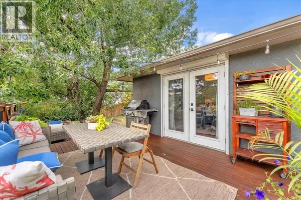 Calgary, AB T3C3H2,3 Walnut Drive SW