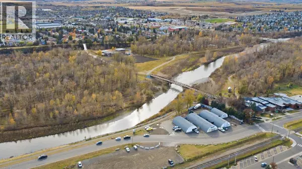 Okotoks, AB T1S1J6,74 Mcrae Street E