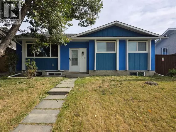 371 Penswood Way SE, Calgary, AB T2A4T4