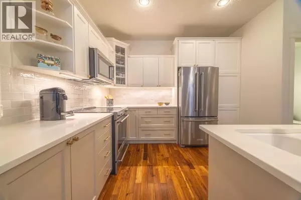 Calgary, AB T2N0V5,2, 3423 5 Avenue NW