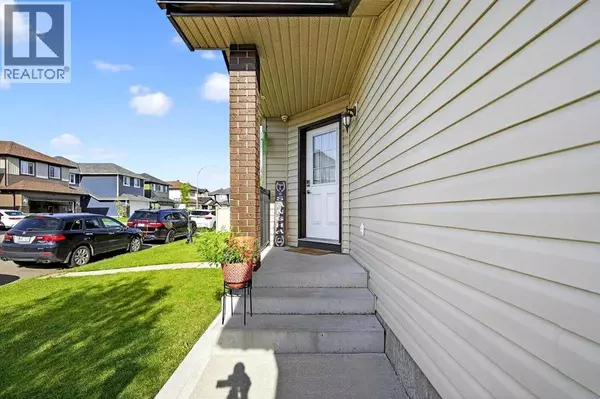 Calgary, AB T3J5K4,143 Saddleland Crescent NE