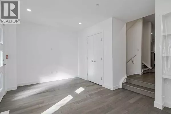Calgary, AB T2M1G8,109, 1632 20 Avenue NW