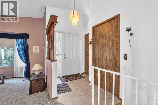 Calgary, AB T2W5G1,183 Cedardale Place SW