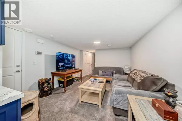 Calgary, AB T3R1Z2,36 Edith Gate NW