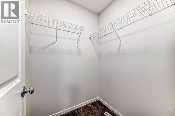 Calgary, AB T3R1Z2,36 Edith Gate NW