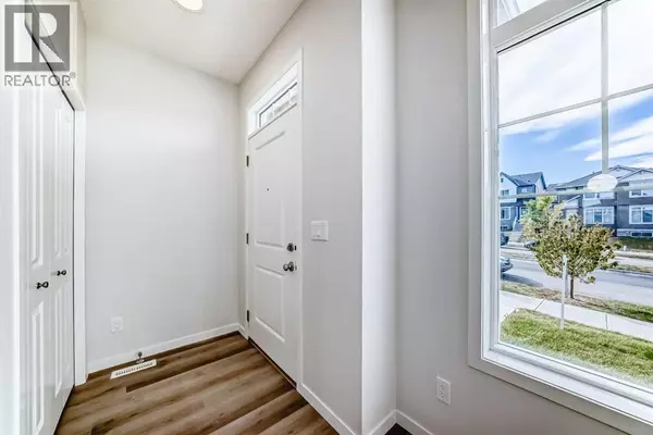 Calgary, AB T3R1Z2,36 Edith Gate NW