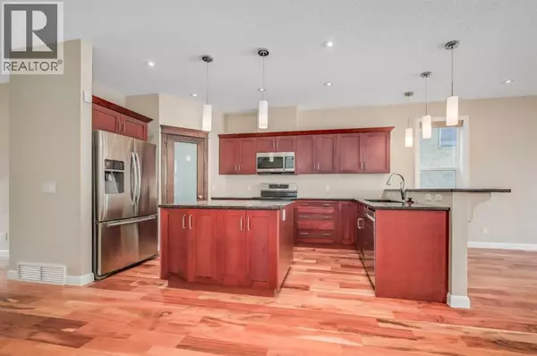 Calgary, AB T3B1V3,7418 36 Avenue NW