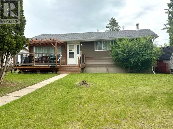 17 Fern Road, Red Deer, AB T4N4Z3