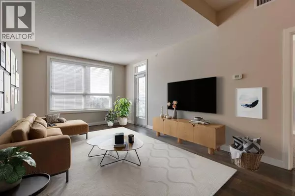 Calgary, AB T2N4J3,707, 1110 3 Avenue NW