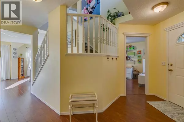 Calgary, AB T2X3G8,1145 Sunlake Link SE