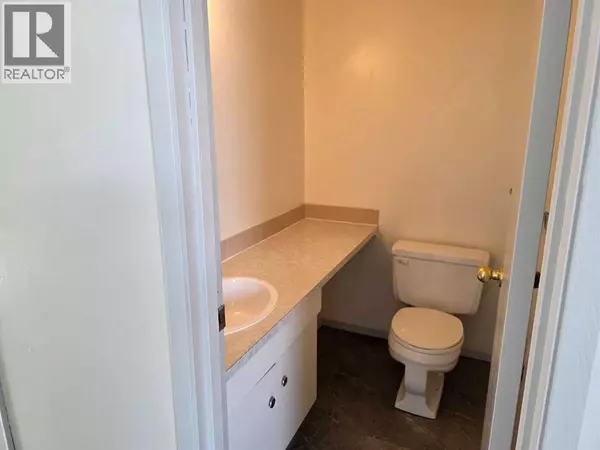 Grande Cache, AB T0E0Y0,27 97 Avenue