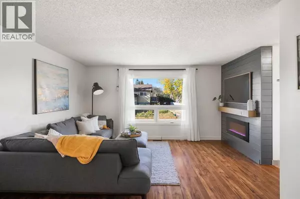 11 Deerfield Circle SE, Calgary, AB T2J6L7