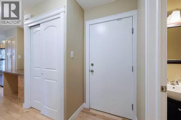 Calgary, AB T2T3P5,10, 1715 13 Street SW