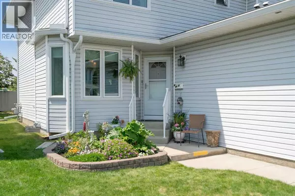 Calgary, AB T3L1Y6,79 Scenic Gardens NW