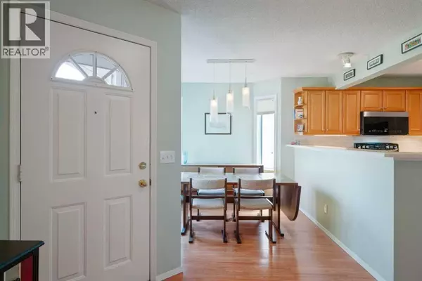 Calgary, AB T3L1Y6,79 Scenic Gardens NW