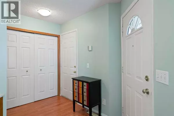 Calgary, AB T3L1Y6,79 Scenic Gardens NW