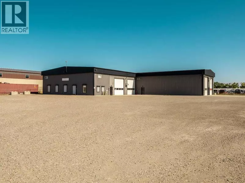 335 Trackside Drive, Rural Lethbridge County, AB T1K8H4