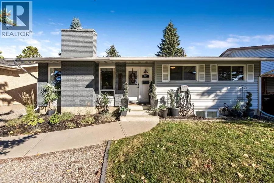 223 Brookpark Drive SW, Calgary, AB T2W2W7
