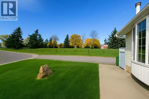 Calgary, AB T1Y3N6,24 Rundleson Way NE
