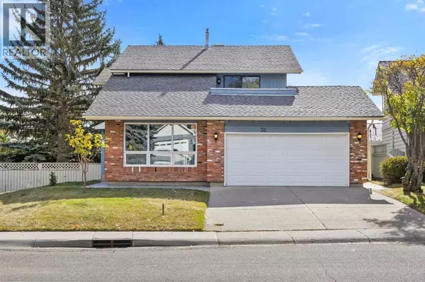36 Strathlorne Crescent SW, Calgary, AB T3H1M8