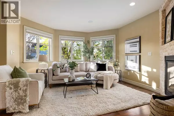 Calgary, AB T2T6R2,3178 20 Street SW