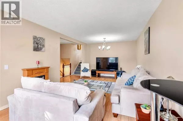 Calgary, AB T2A6S2,211 Abalone Place NE