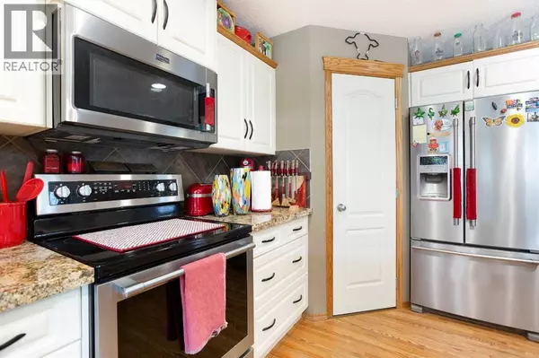 Calgary, AB T2Z4M6,196 Brightondale Close SE