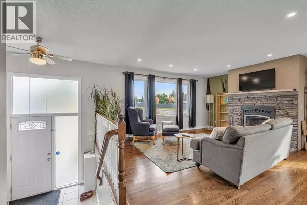 Calgary, AB T2J1B8,9883 Athens Road SE