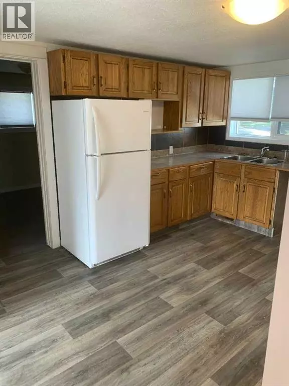 Lethbridge, AB T1H3R1,503 21 Street N