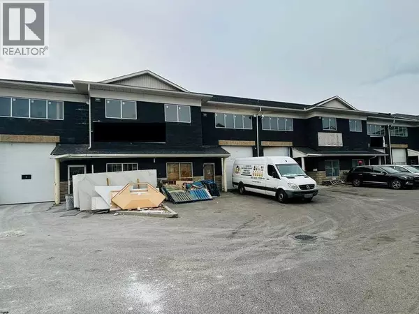 Calgary, AB T3J4L8,2122, 5150 47 Street NE