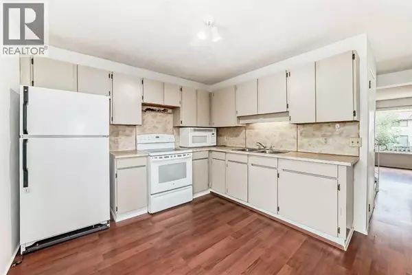 Calgary, AB T3K2B2,#11, 380 Bermuda Drive NW