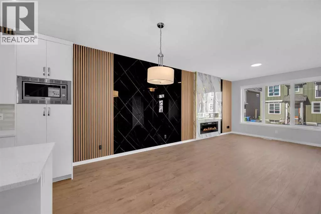 Calgary, AB T3J5P9,61 Savanna Place NE