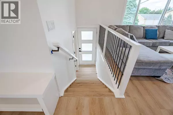 Calgary, AB T2K3X7,7020 Huntbourne Road NE