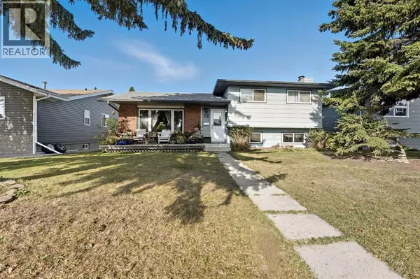 52 Olsen Street, Red Deer, AB T4P1S5