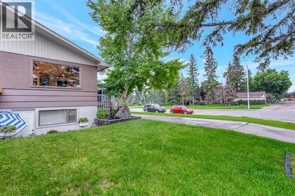 Calgary, AB T3C1S9,301 38 Street SW